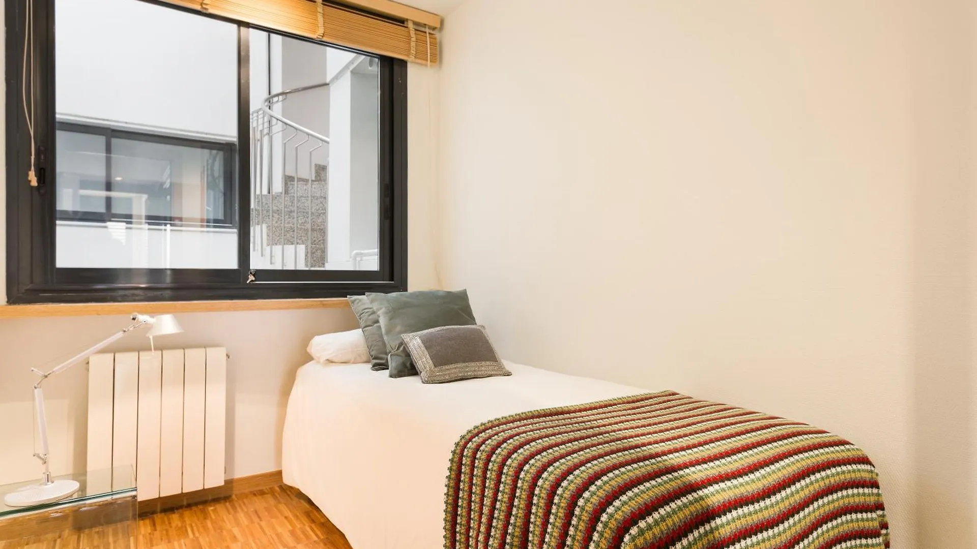 My Space Emirates - Spacious Apartments Near The City Center Barcelona Spanje