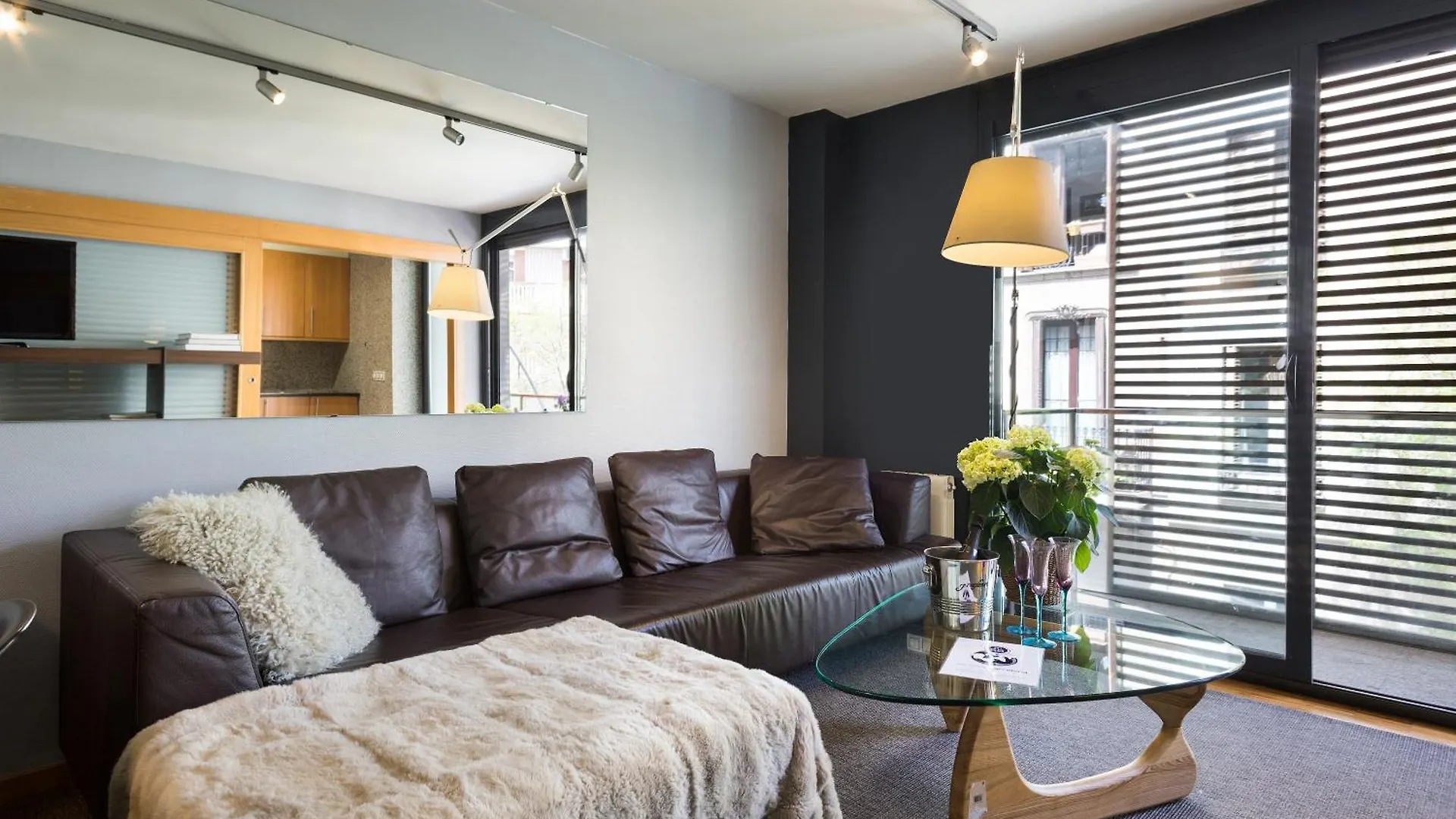 My Space Emirates - Spacious Apartments Near The City Center Barcelona Spanje