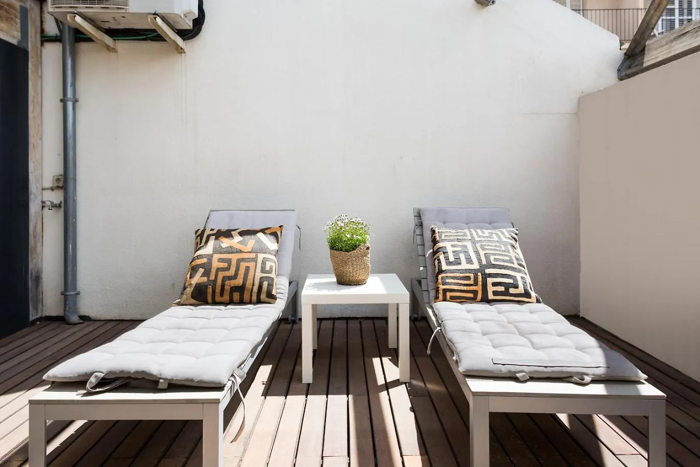 My Space Emirates - Spacious Apartments Near The City Center Barcelona Spanje