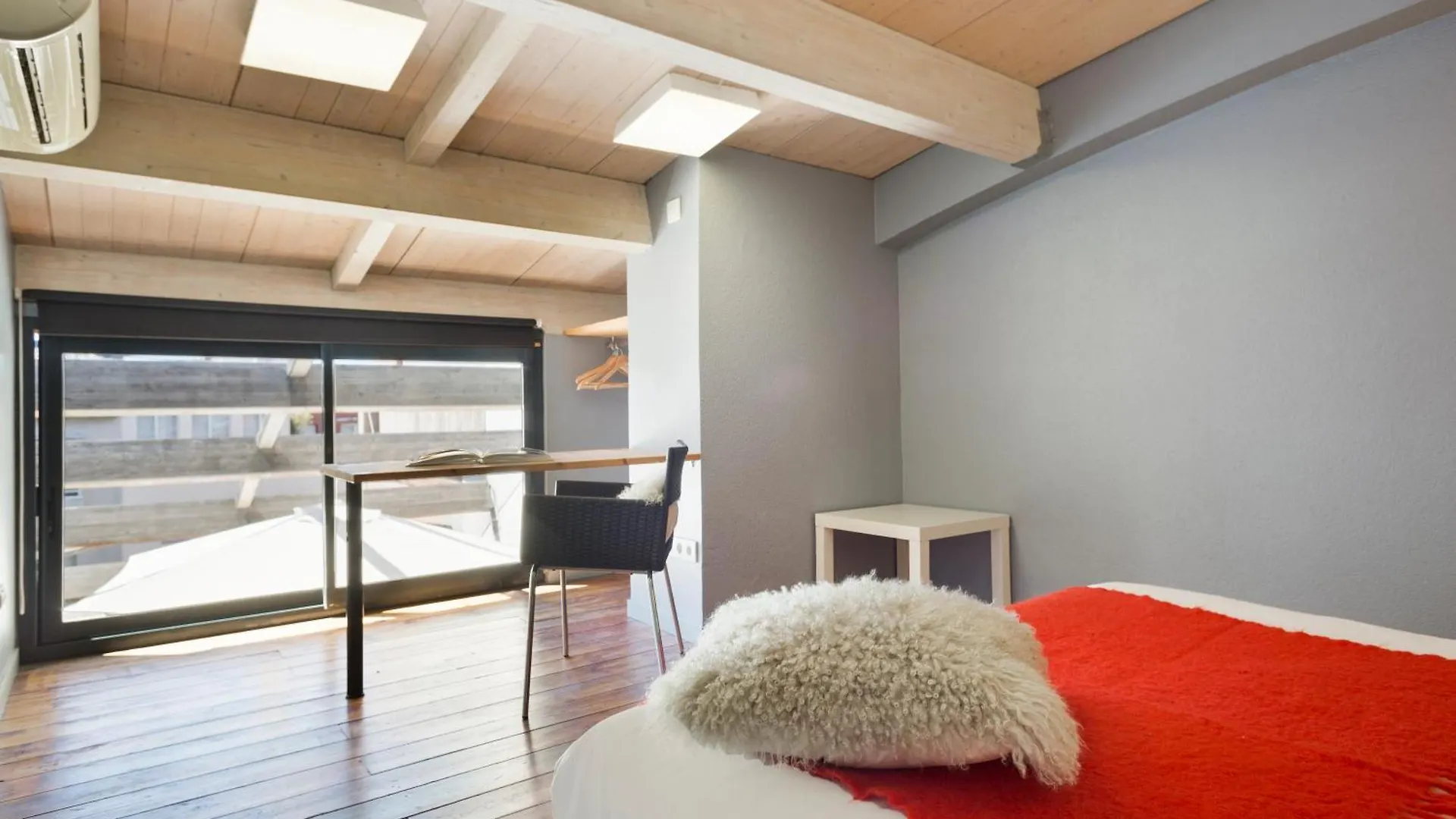 My Space Emirates - Spacious Apartments Near The City Center Barcelona Spanje