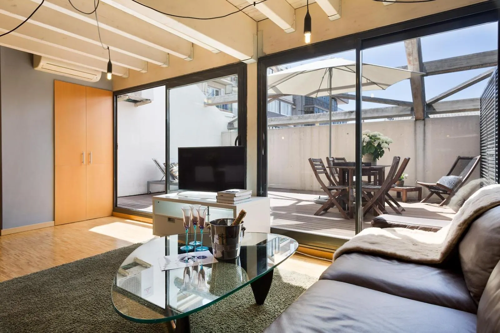 My Space Emirates - Spacious Apartments Near The City Center Barcelona Spanje